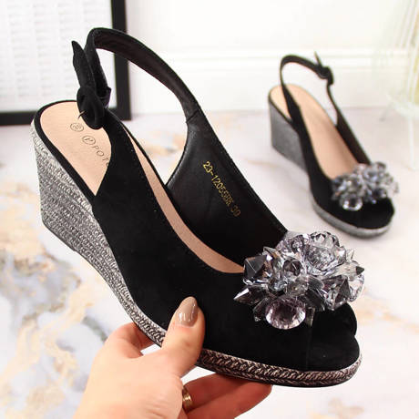 Sandały damskie na koturnie zamszowe z kryształkami czarne Potocki SZ12055