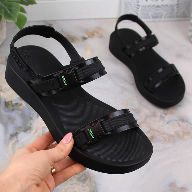 Komfortowe damskie sportowe sandały zapachowe czarne ZAXY AVENTURA SANDAL JJ285286 